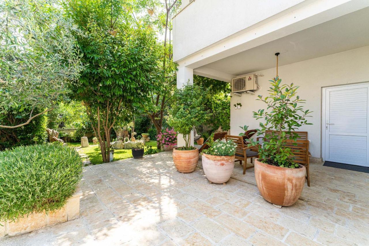 Apartments Juraj Petrcane Exterior photo